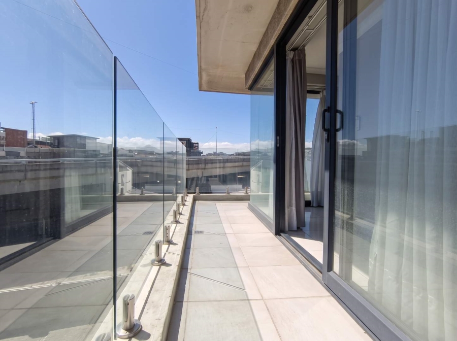 2 Bedroom Property for Sale in Zonnebloem Western Cape